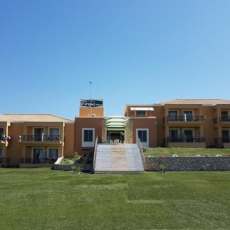 אפרטהוטל מת'וני Finiki Plaza מראה חיצוני תמונה